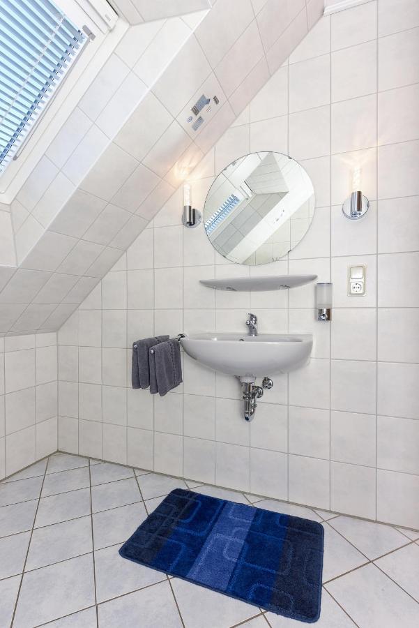 Ferienwohnung Wattgefluester เอเซินส์ ภายนอก รูปภาพ